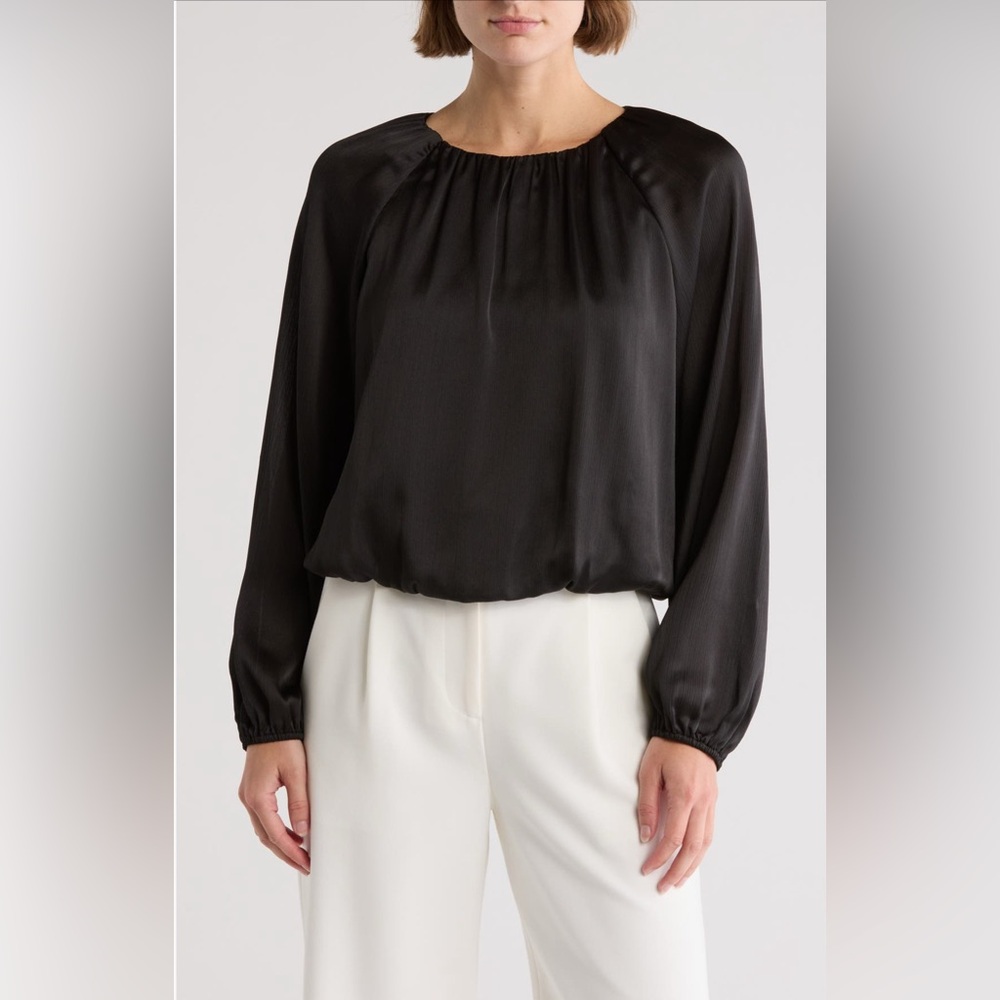 Pleione NWT long sleeve bubble hem satin top Large